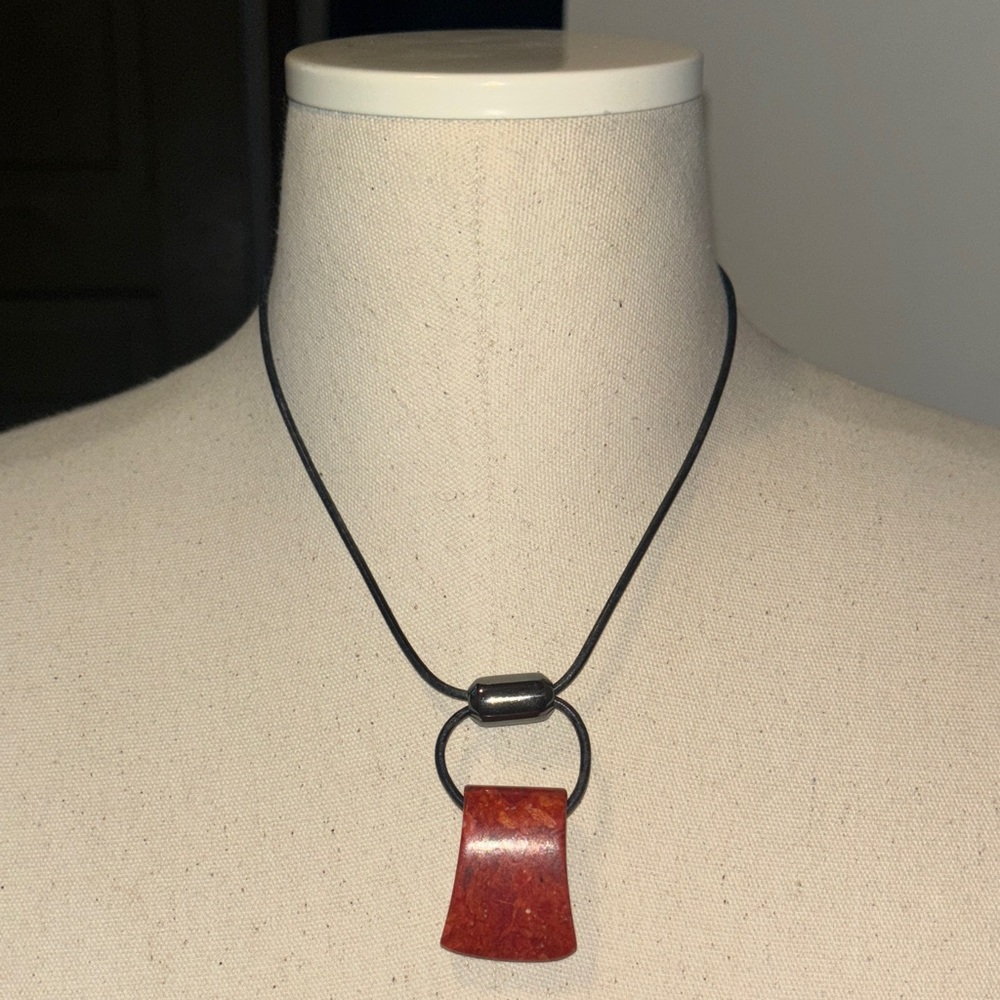 Black necklace set - Picture 3 of 3